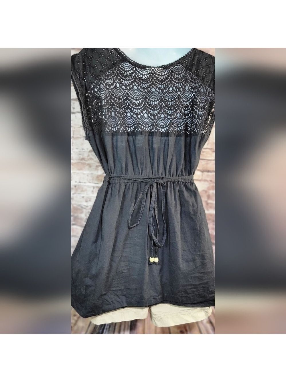 Motherhood Sleeveless Lace Crochet Tie Back Blouse Small - Picture 3 of 6